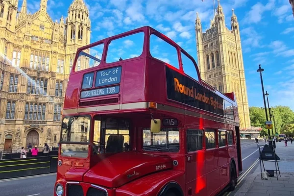 Guided Sightseeing Tour on a Vintage